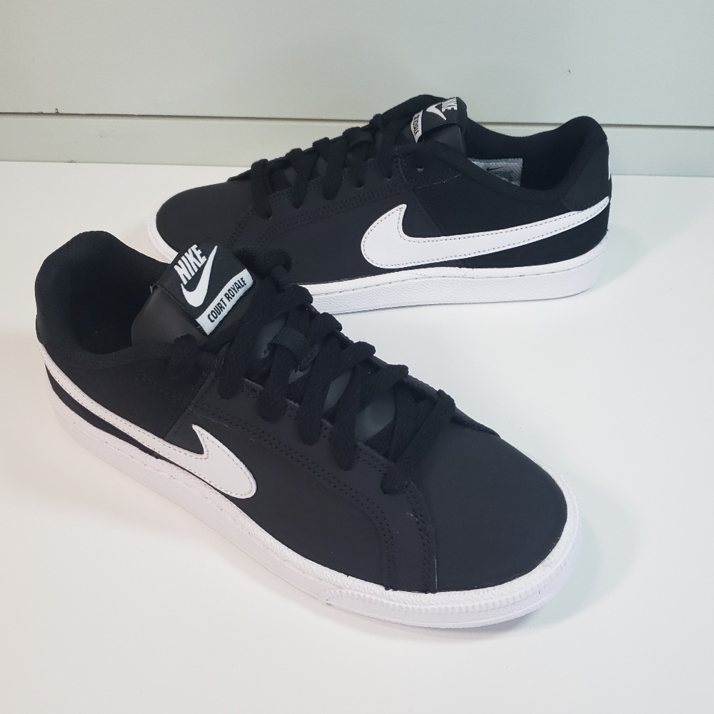 Nike Court Royale Black White 749867-010 Women Tennis shoes size 6.5